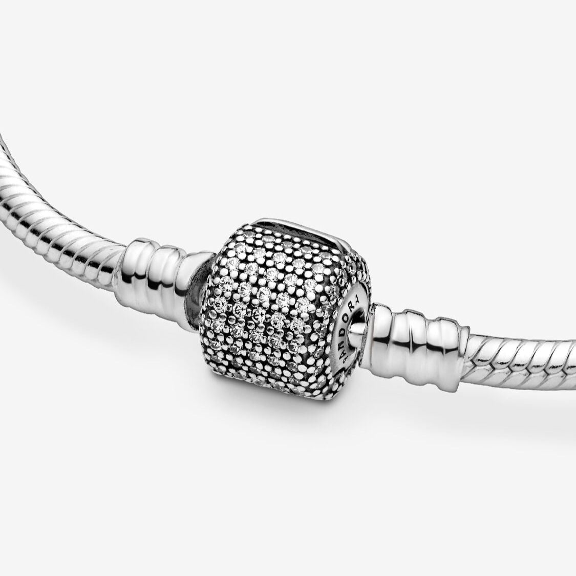 Pulsera con cierre pavé centelleante