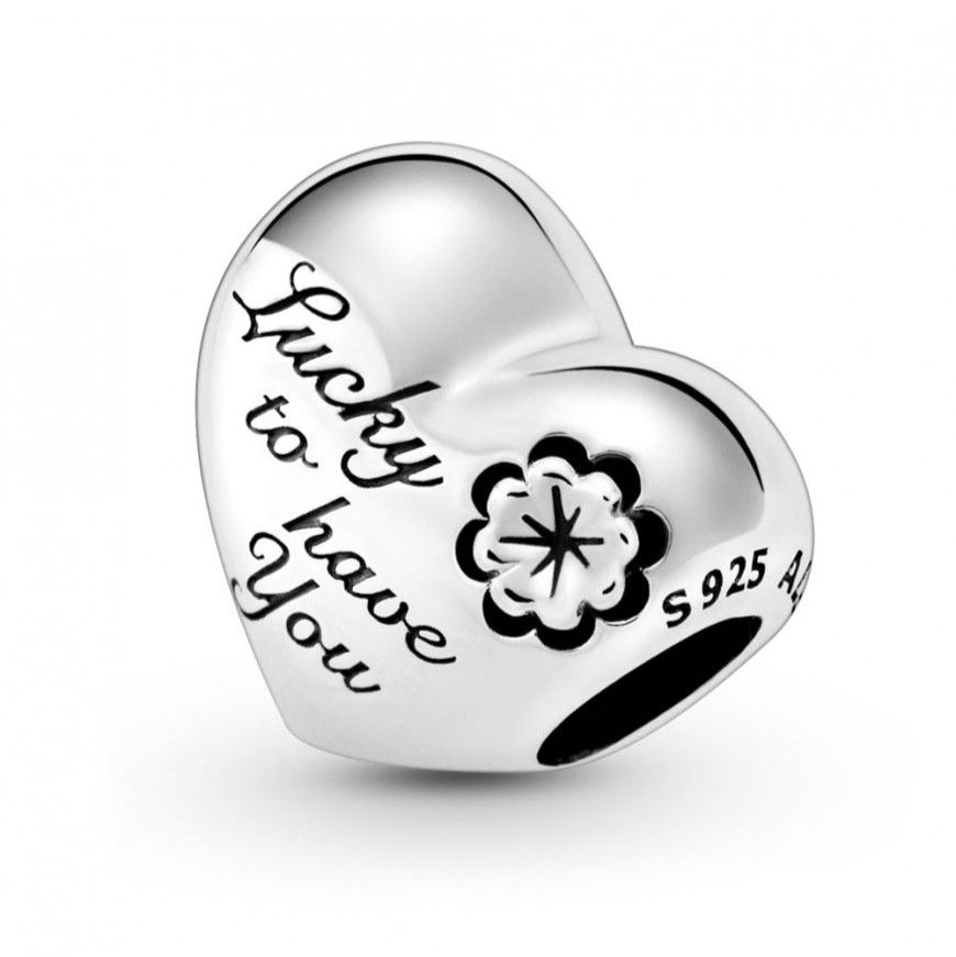 Charm de Corazón, Trébol y Mom