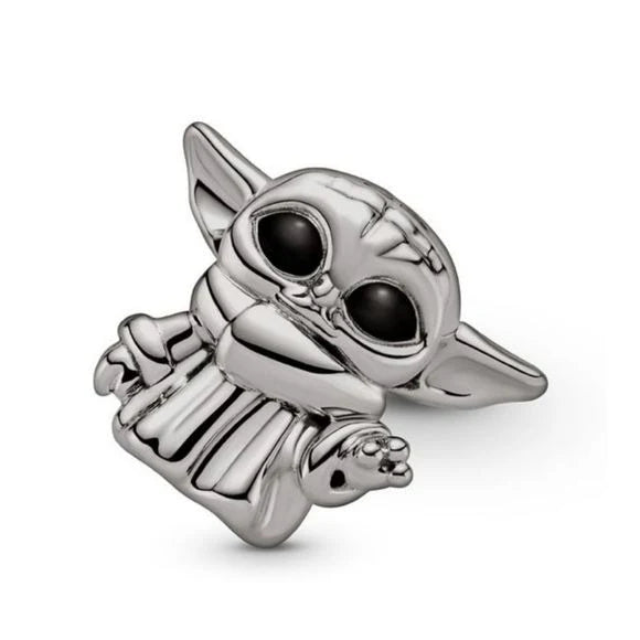 Charm Grogu con recubrimiento en Rutenio